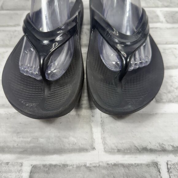 OOFOS OOlala Luxe Black Shiny Flip Flop Thong Recovery Sandals Women's Size 10 - Picture 3 of 11